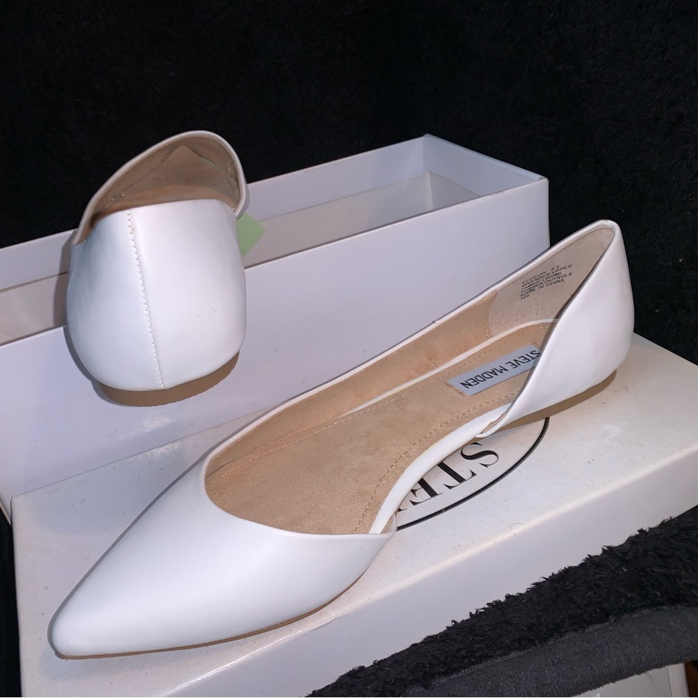 Steve Madden Women's White Pointed Flats